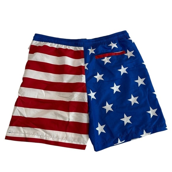 Walnut & 39th Men's Bioworld Elastic Waist American Flag Swim Shorts Size L NWT - Picture 3 of 16